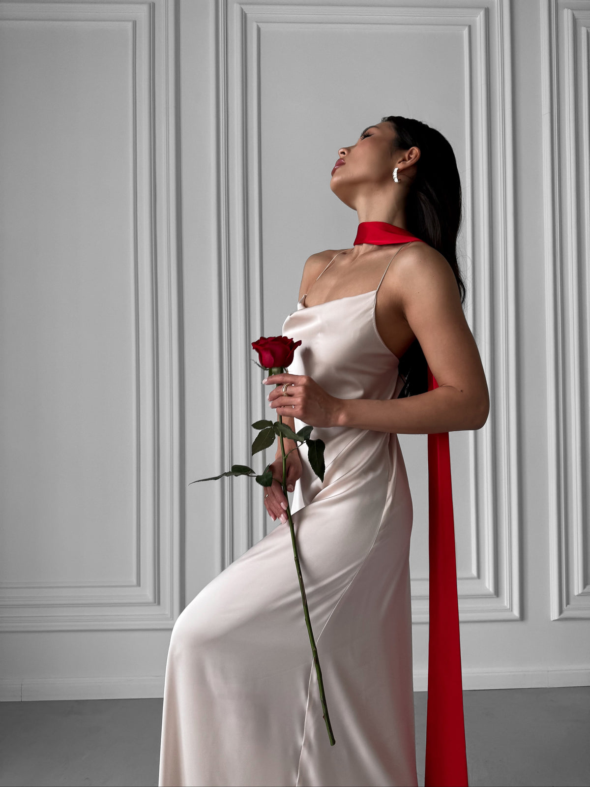 Okiya Studio. Elevate your bridal style with our Silky Extra-Long Scarf, designed for a tight and polished fit. An exquisite choice for weddings, bridal parties, and those unforgettable bridal mornings.