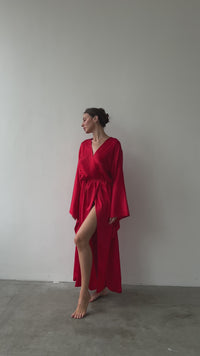 Long silk robe with kimono sleeves. Bridesmaid and bridal silk robes
